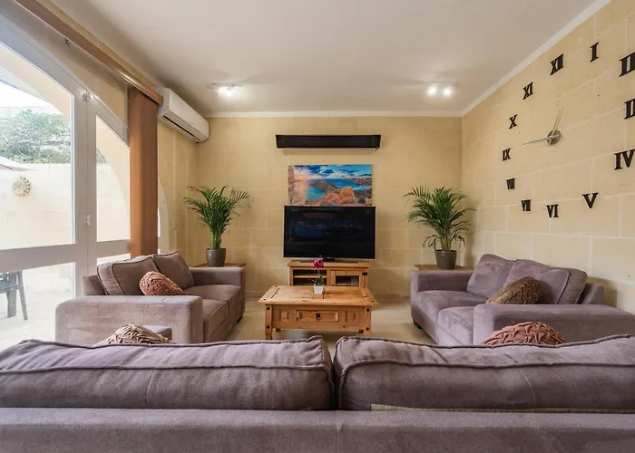 Vila Ellie Boo With Pool And Hot Tub And Games *